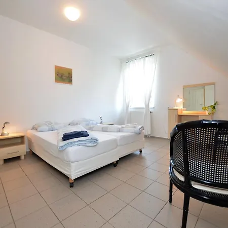 Apartament Comfortable In Near Forest Nemojov