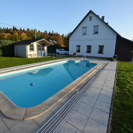 Comfortable In Near Forest Apartament