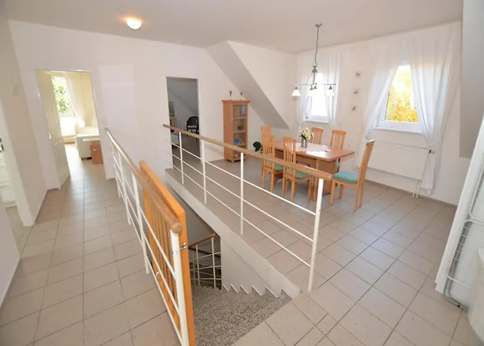 Comfortable In Near Forest Appartement