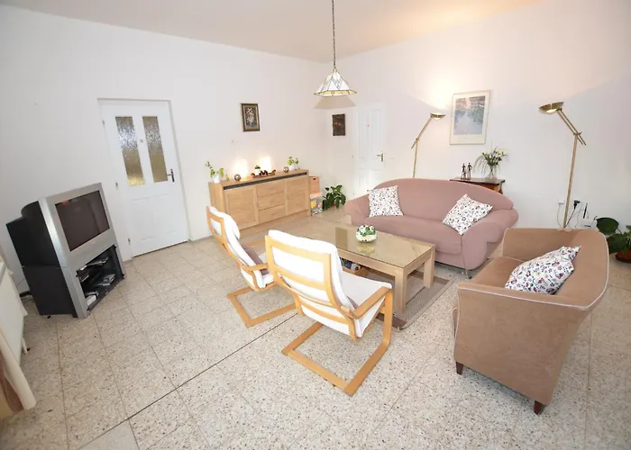 Comfortable In Near Forest Appartement *